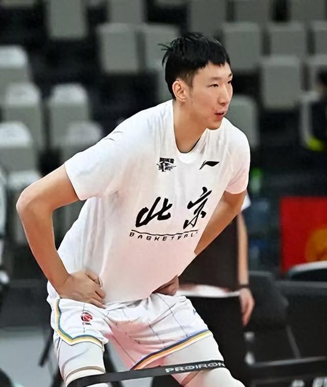 乐动体育官方入口-包含莱阿桑客场领先被反超，苦吞失利的词条